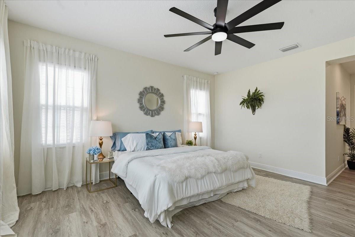 11232 RUSTIC TIMBER LOOP