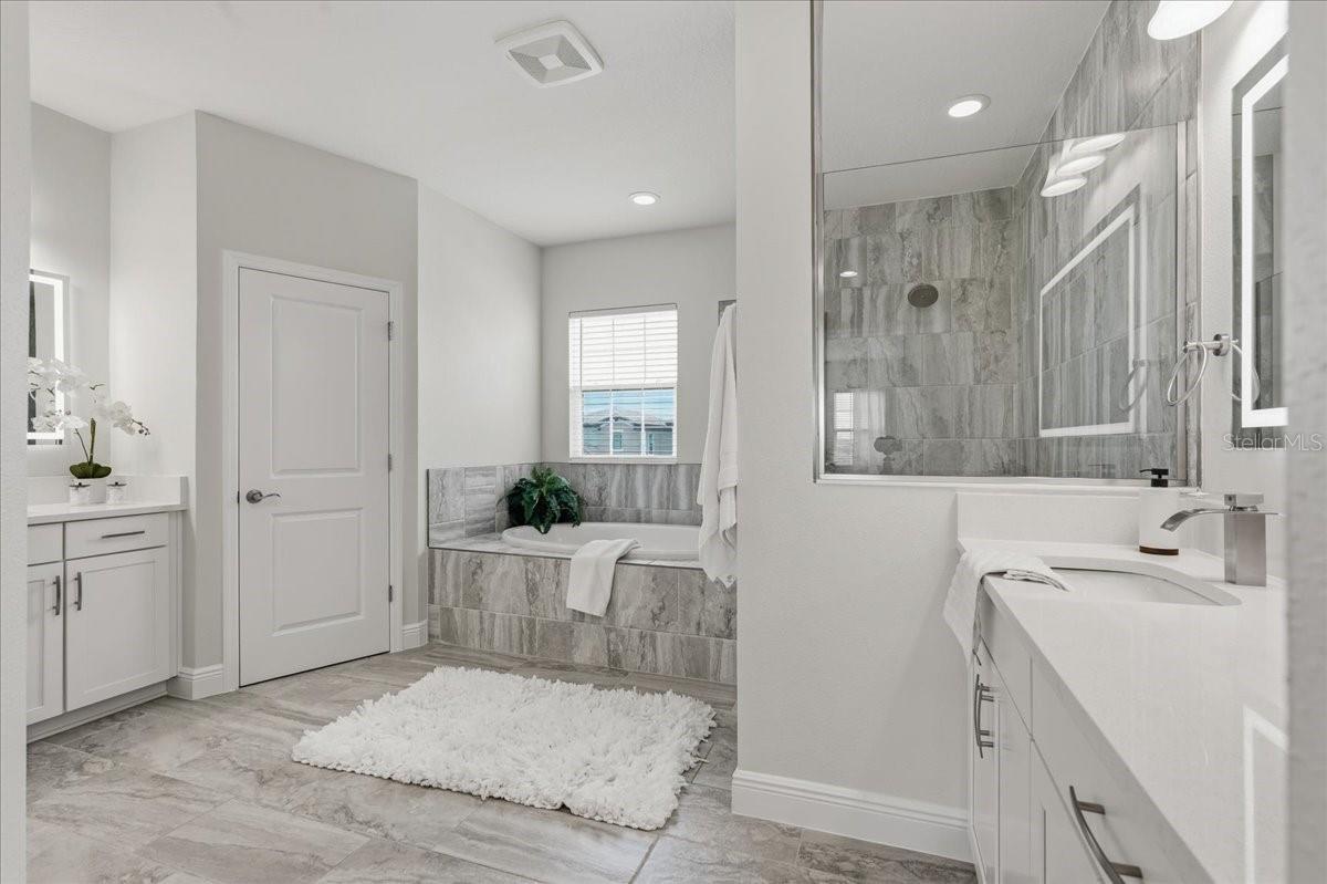 11232 RUSTIC TIMBER LOOP