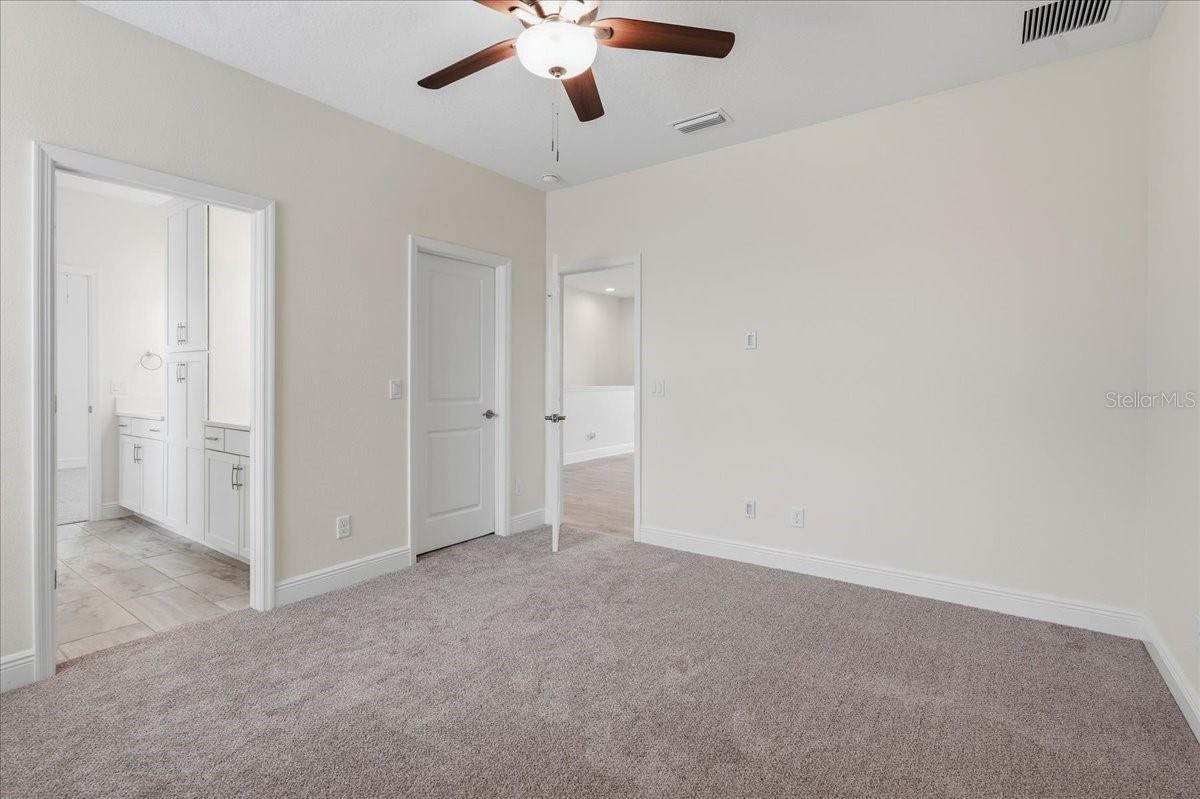 11232 RUSTIC TIMBER LOOP