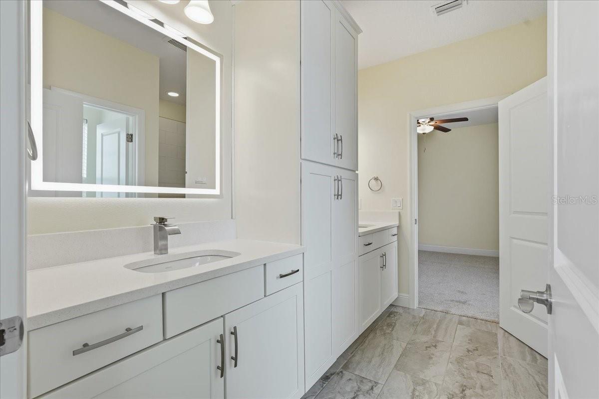 11232 RUSTIC TIMBER LOOP