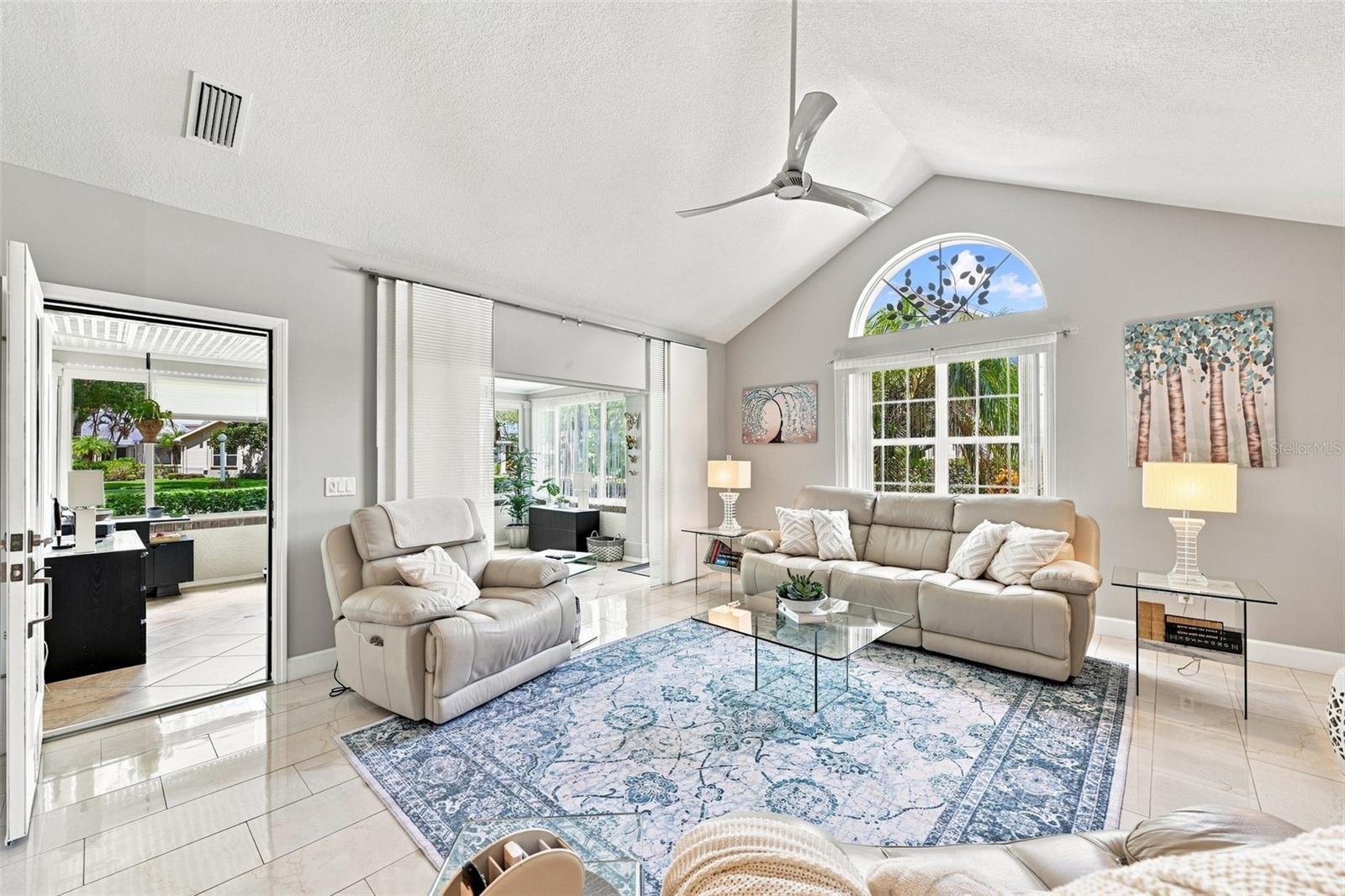 1131 GOLFVIEW WOODS DR