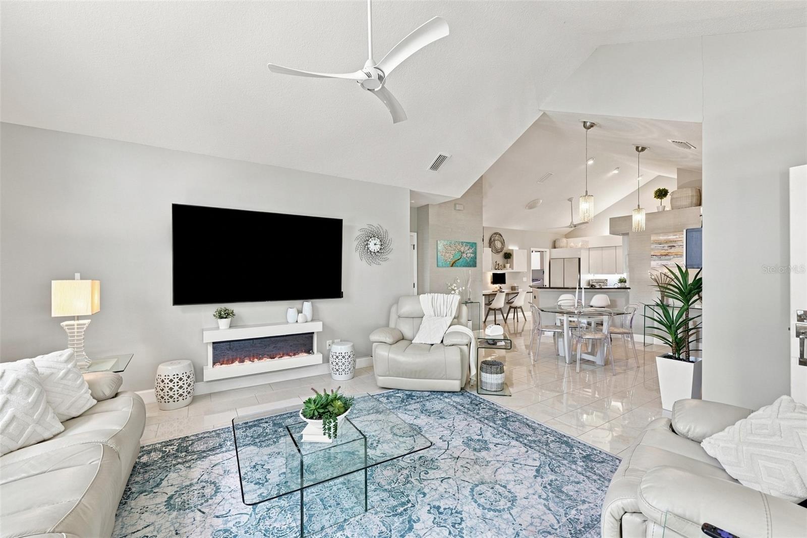 1131 GOLFVIEW WOODS DR
