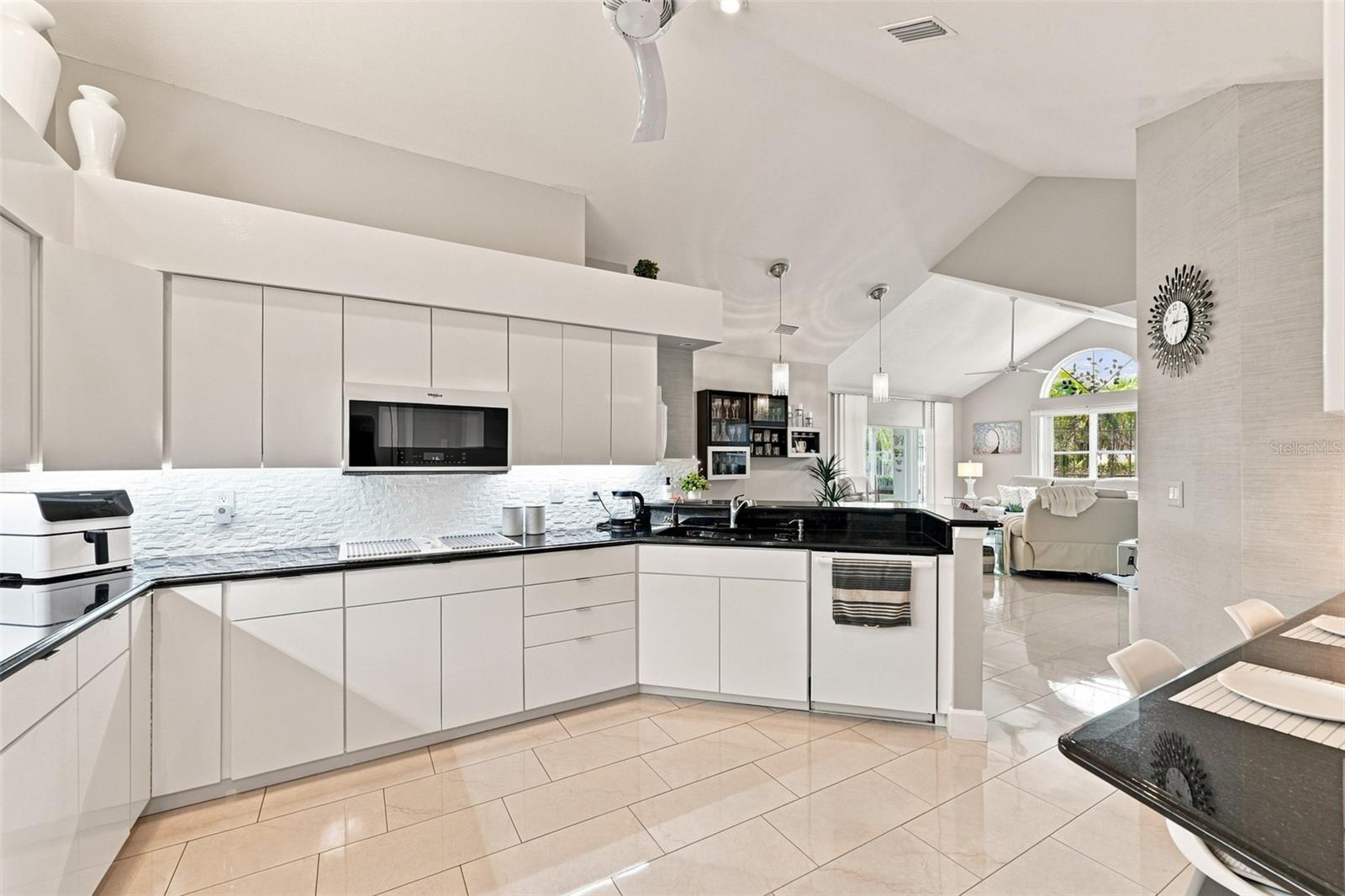 1131 GOLFVIEW WOODS DR