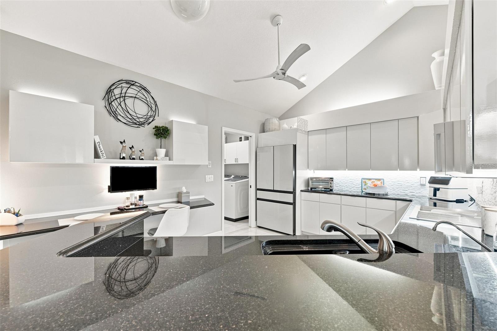 1131 GOLFVIEW WOODS DR