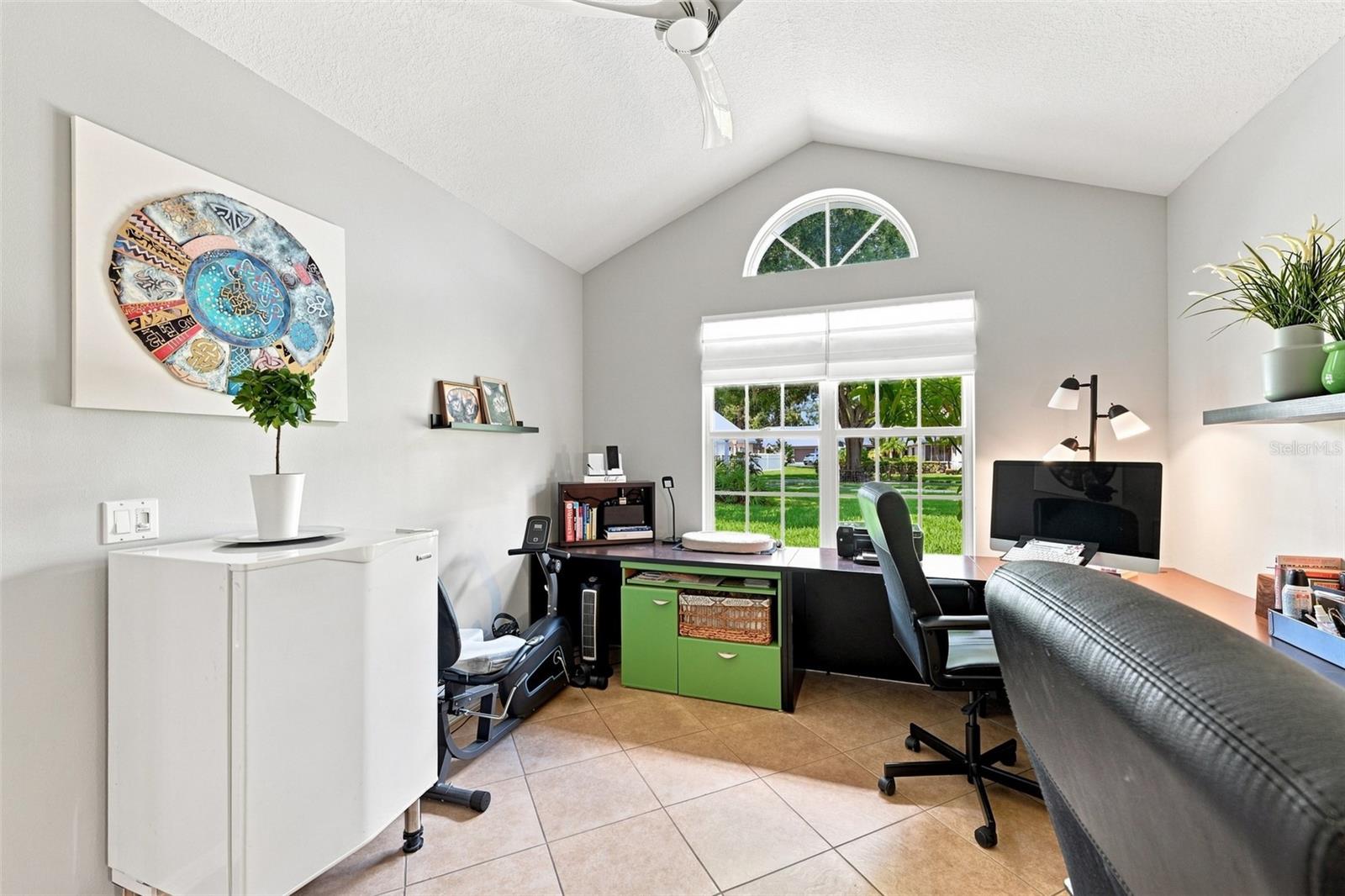 1131 GOLFVIEW WOODS DR