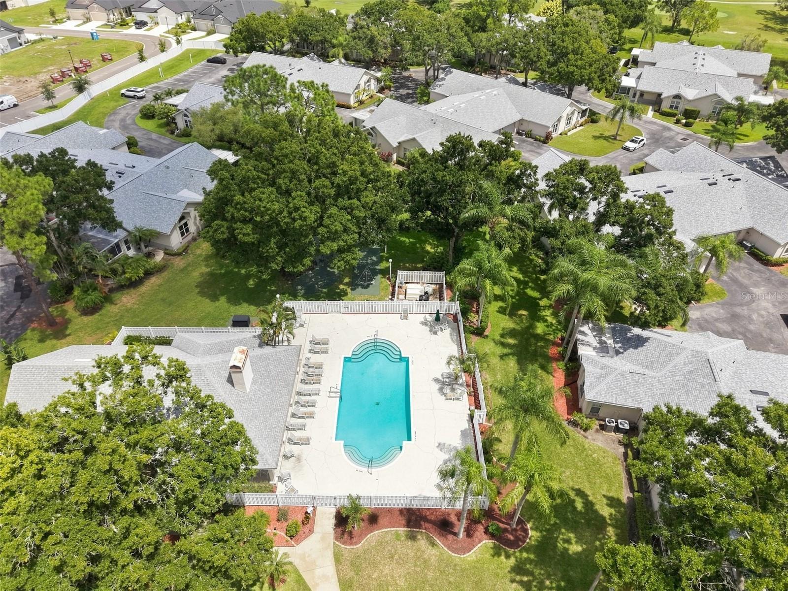 1131 GOLFVIEW WOODS DR