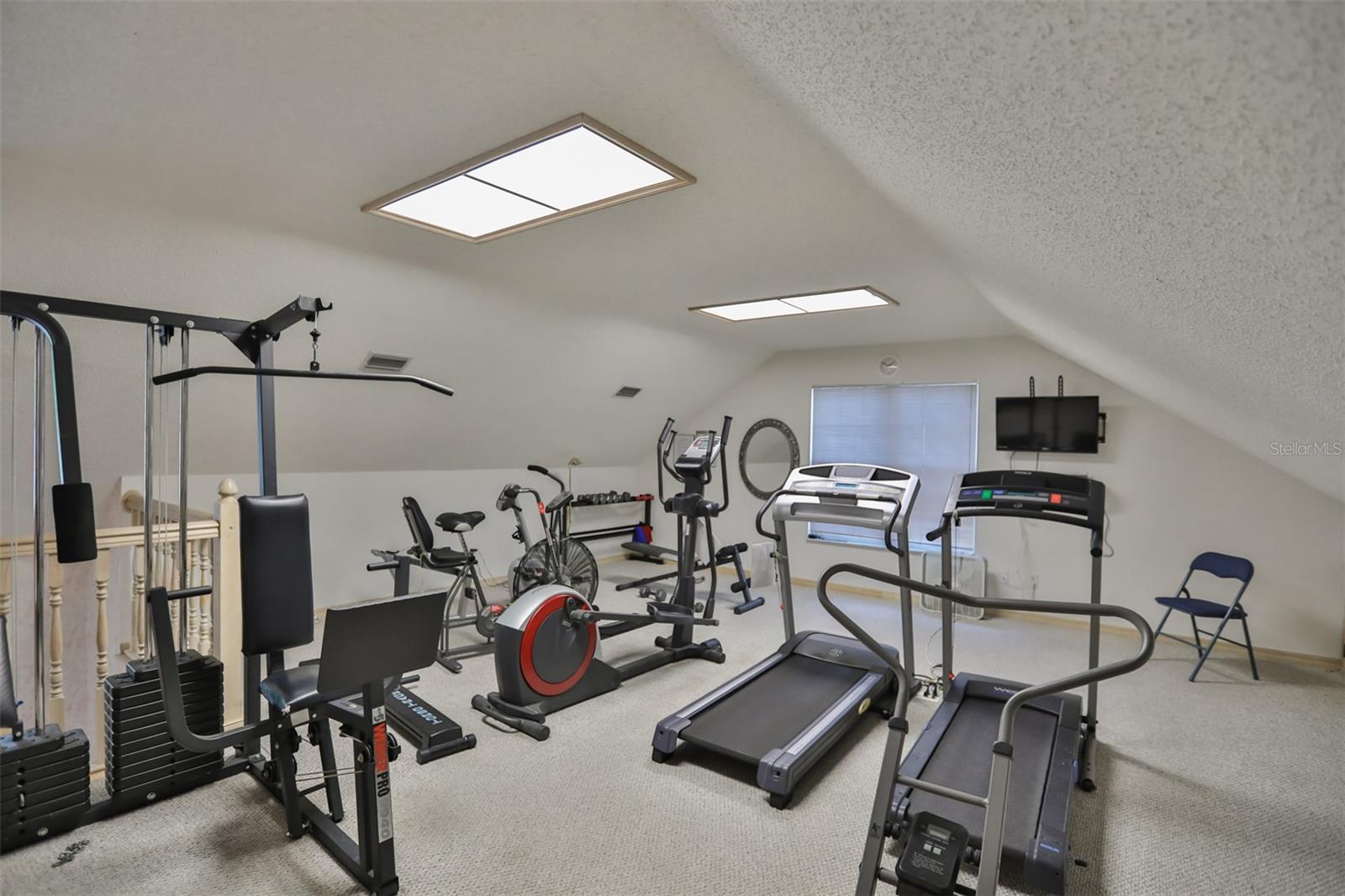 1131 GOLFVIEW WOODS DR