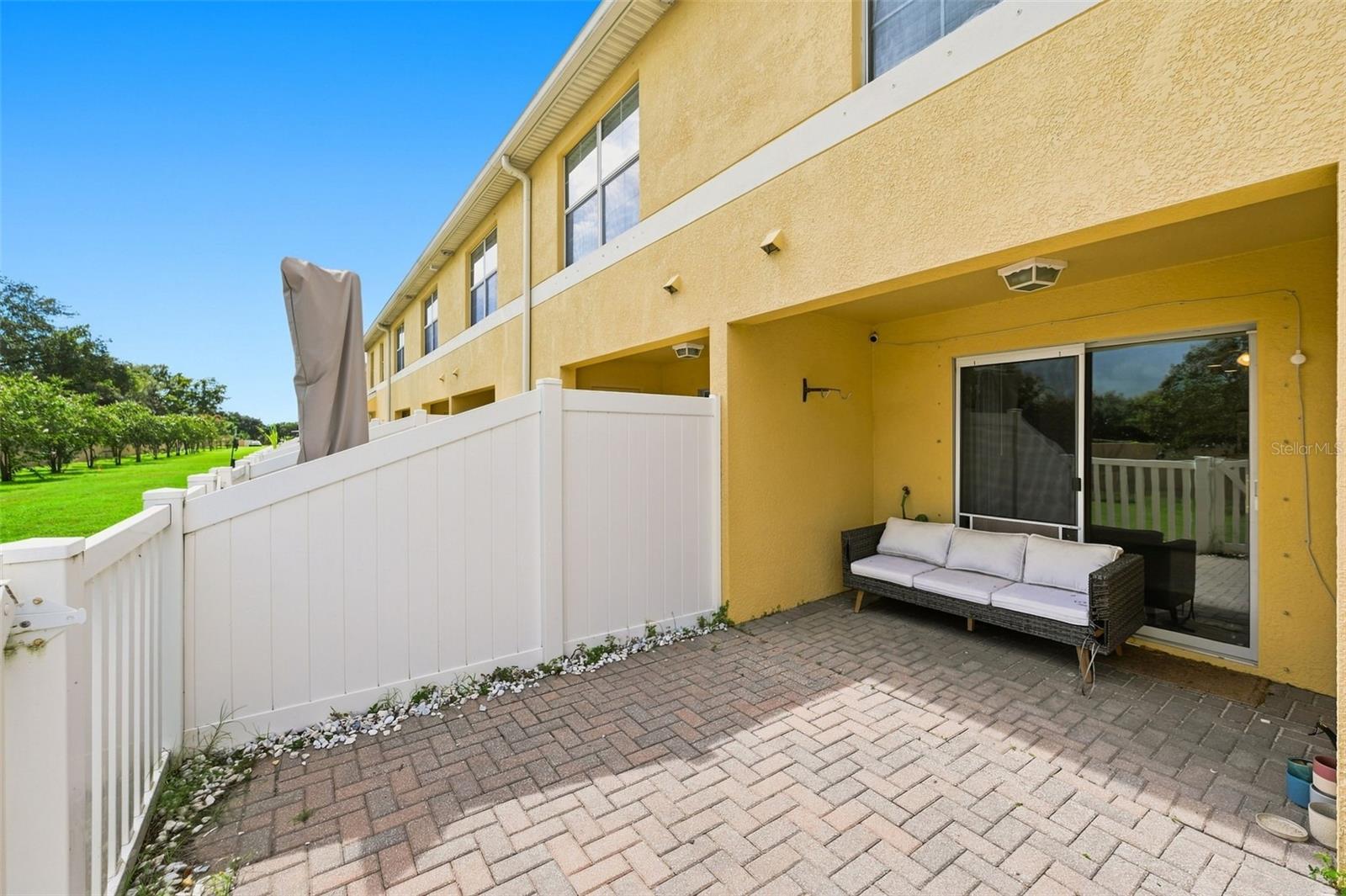 9755 TRUMPET VINE LOOP
