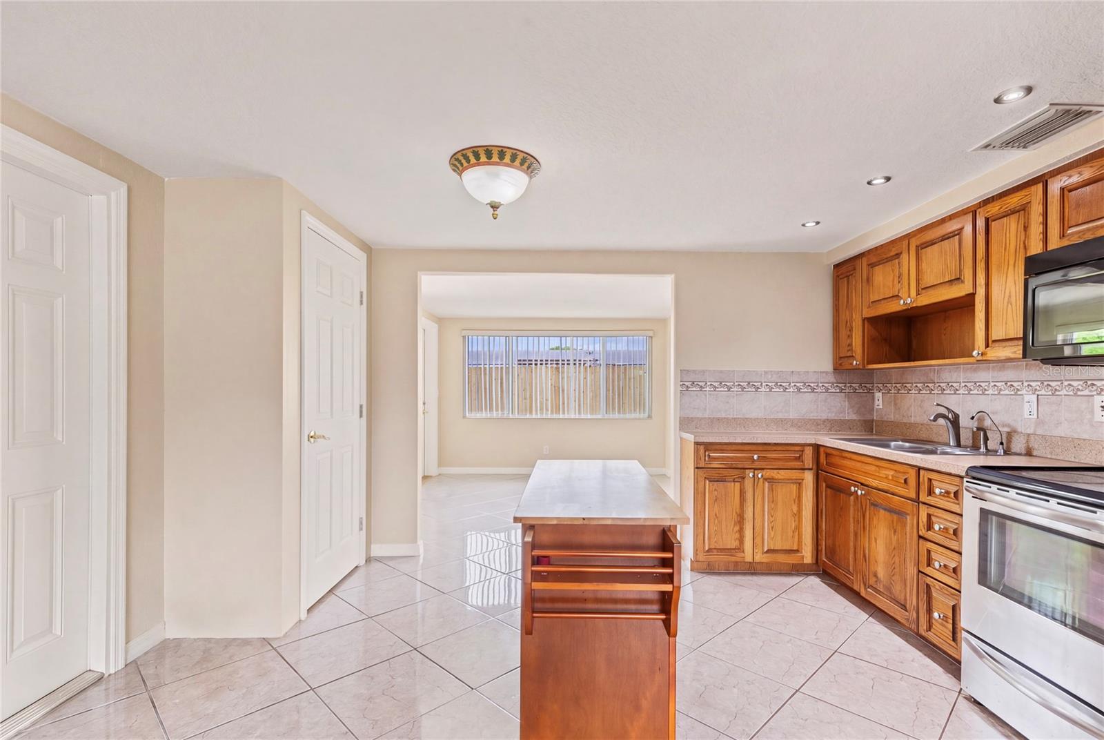 3339 GARFIELD DR