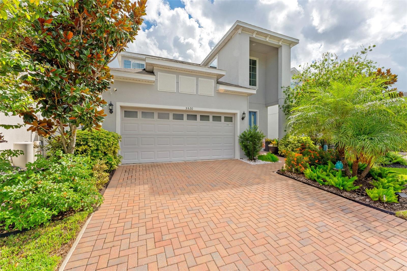 5520 SILVER SUN DR