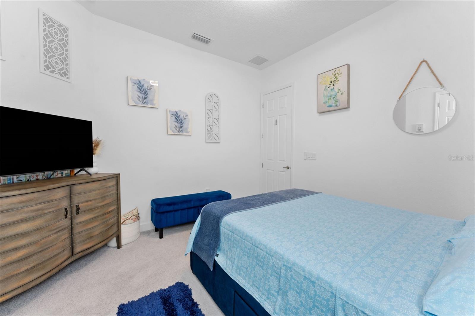 5520 SILVER SUN DR