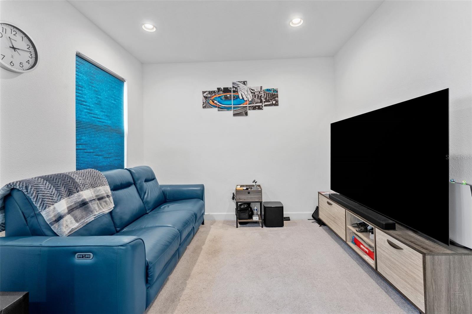 5520 SILVER SUN DR