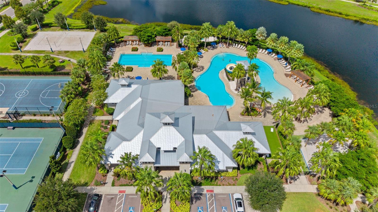 5520 SILVER SUN DR
