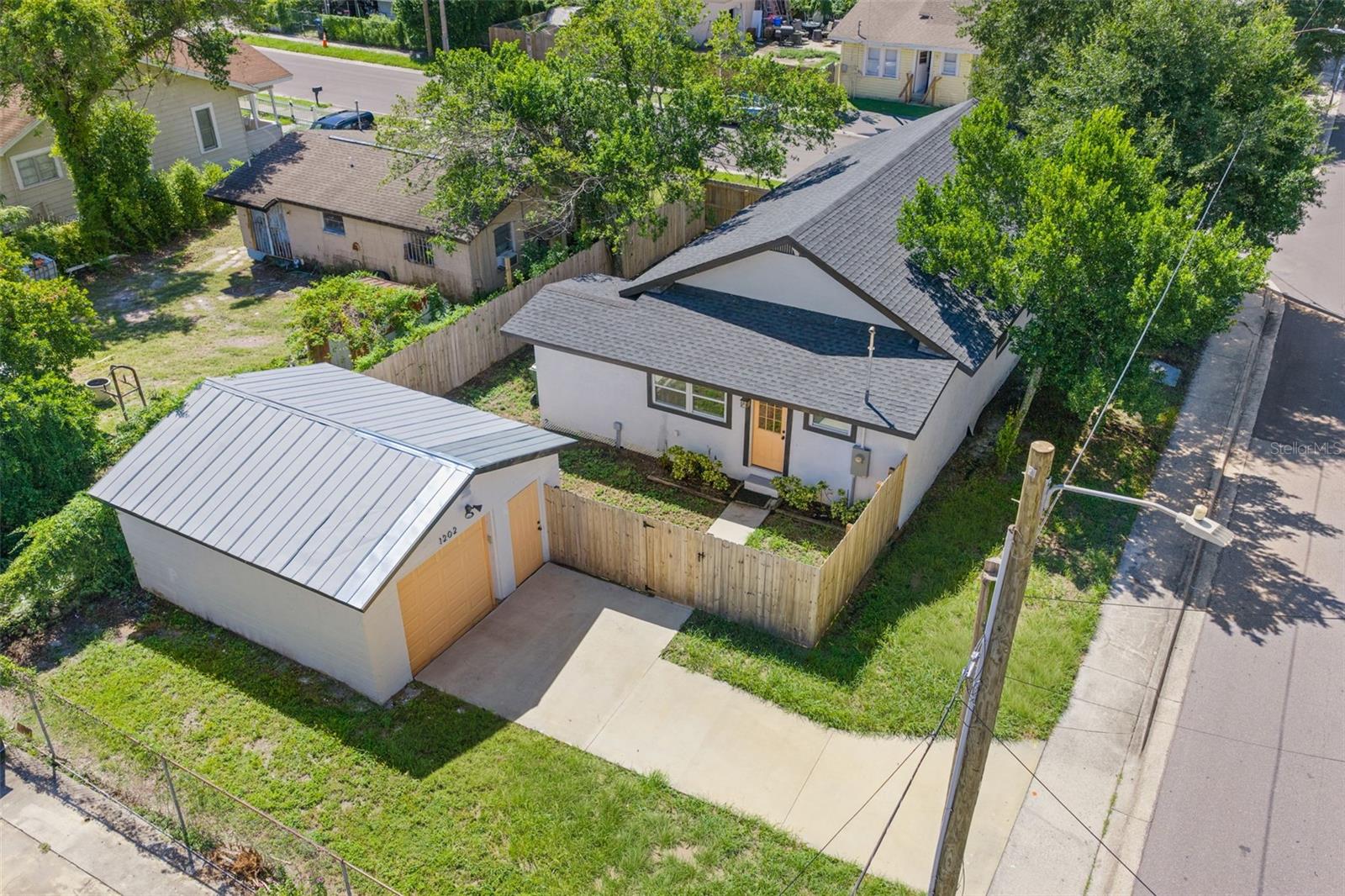 1202 E 32ND AVE