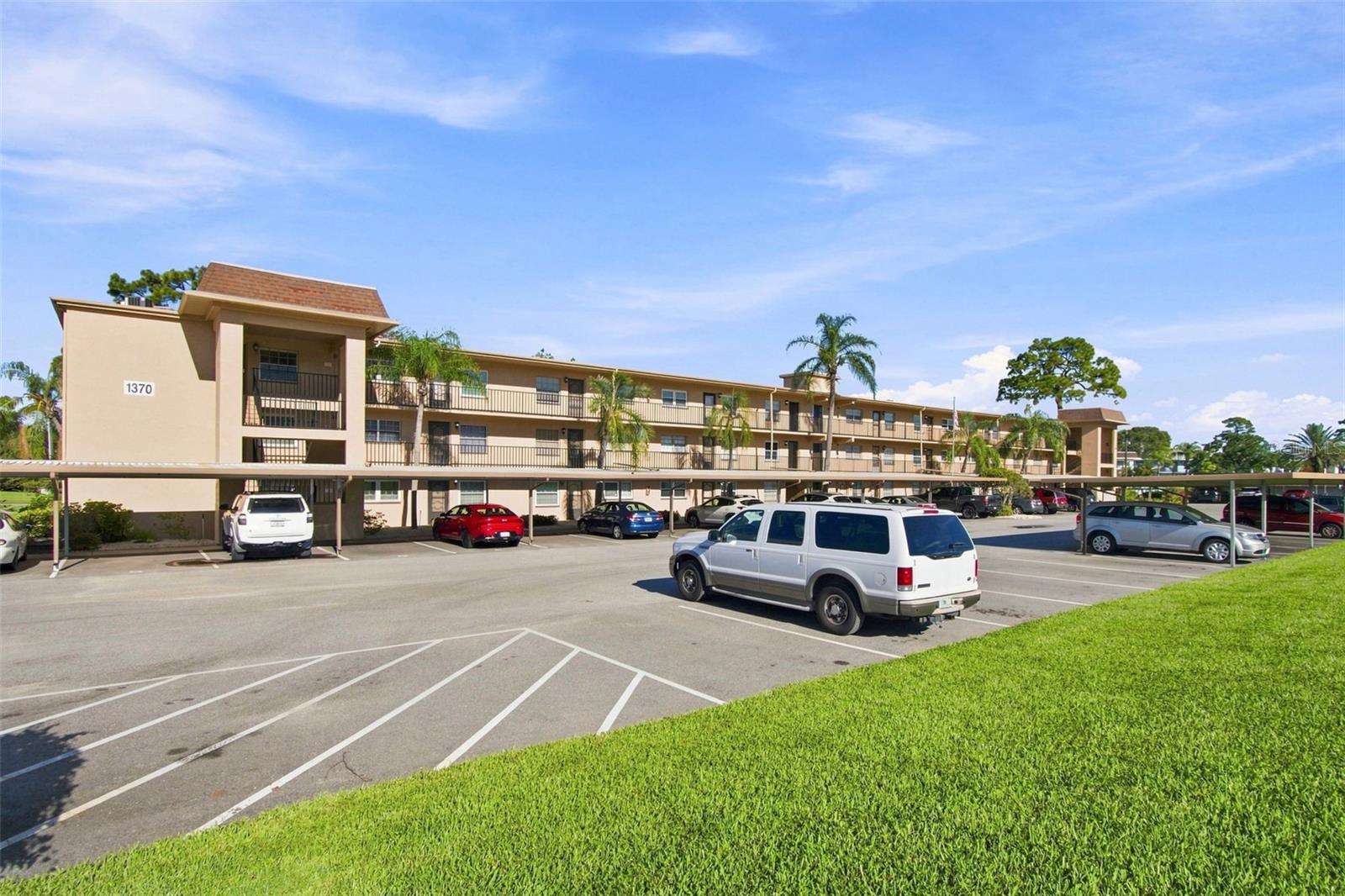1370 HEATHER RIDGE BLVD #104