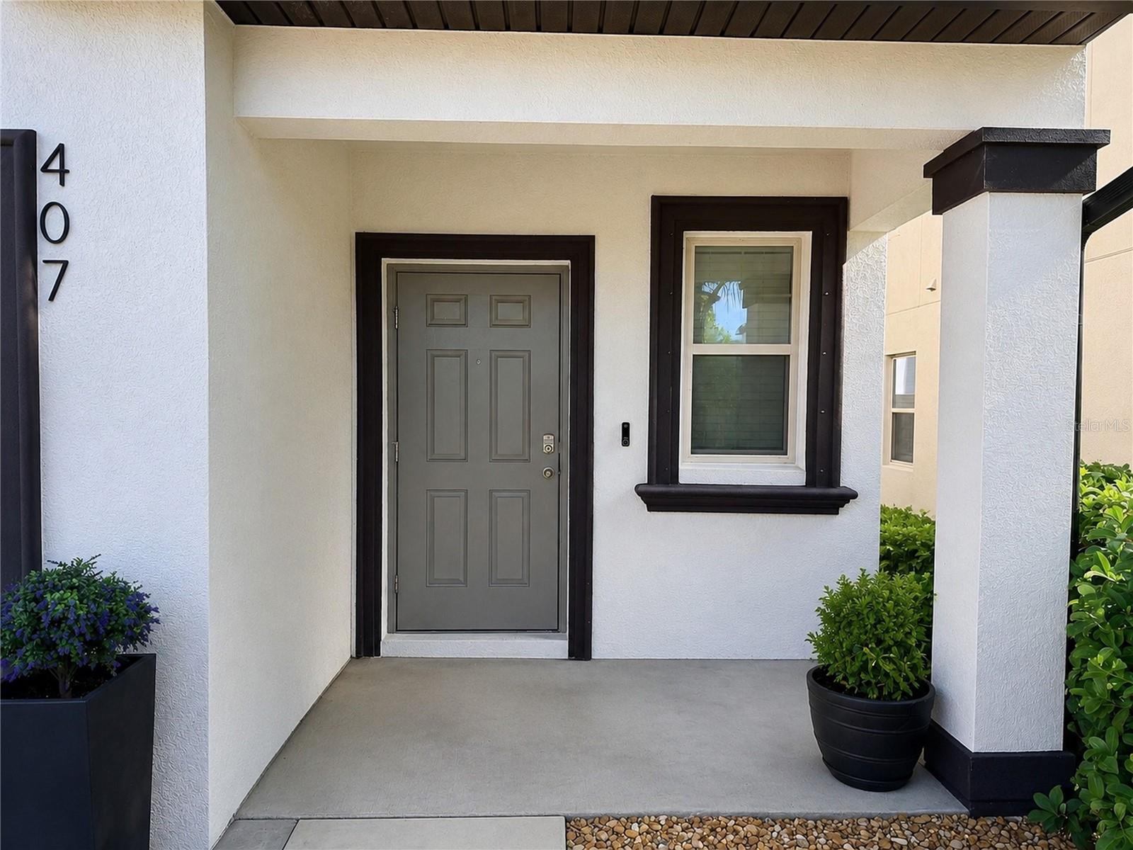 407 ROYAL EMPRESS DR