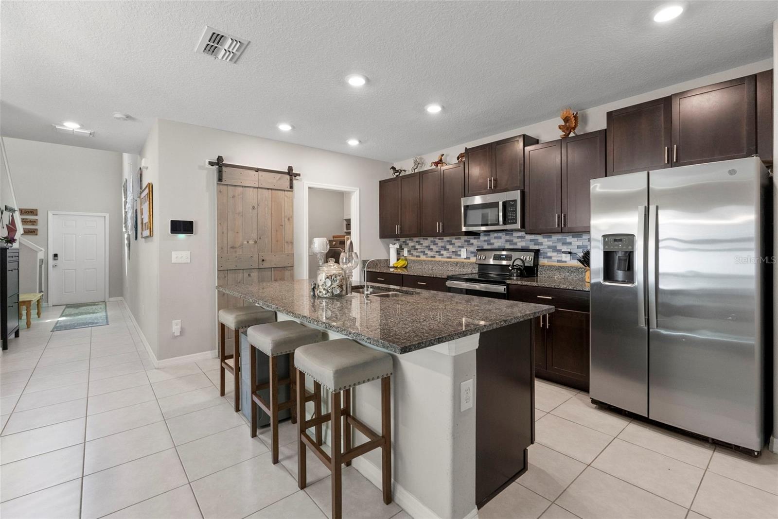 407 ROYAL EMPRESS DR