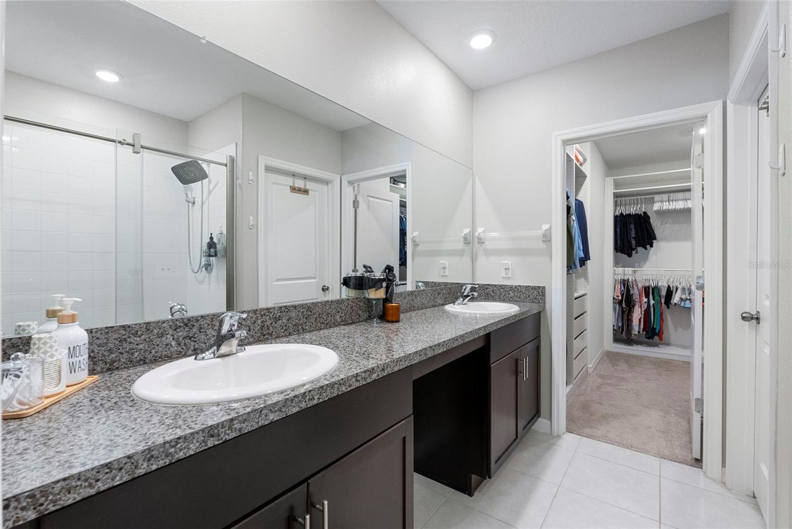 407 ROYAL EMPRESS DR