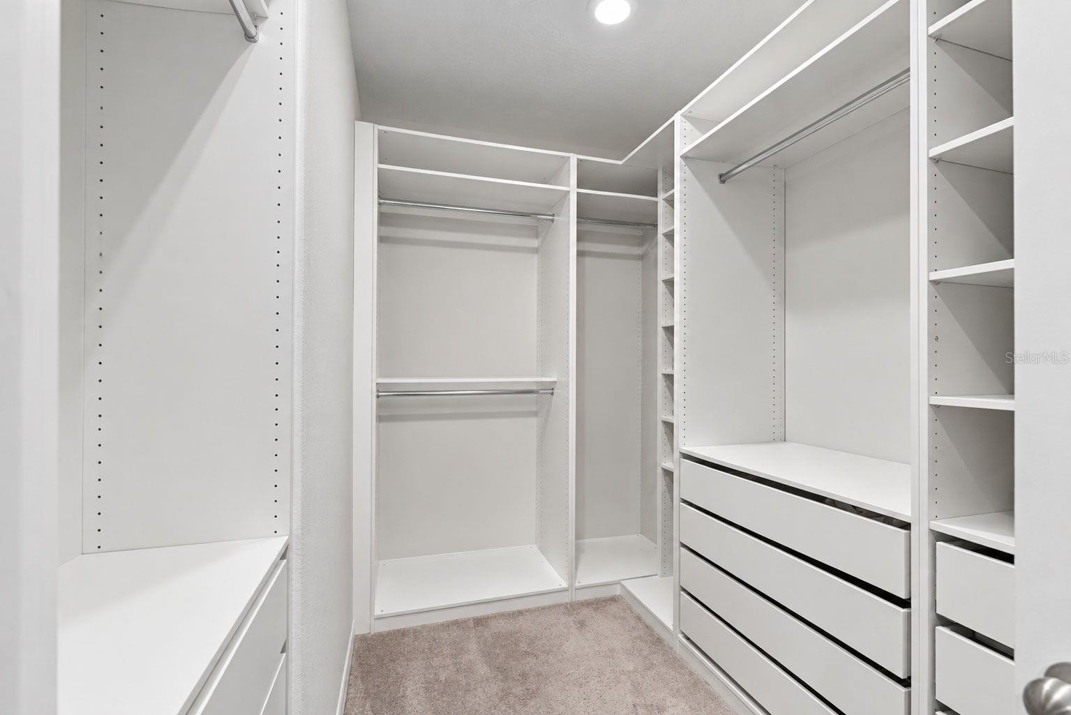 407 ROYAL EMPRESS DR