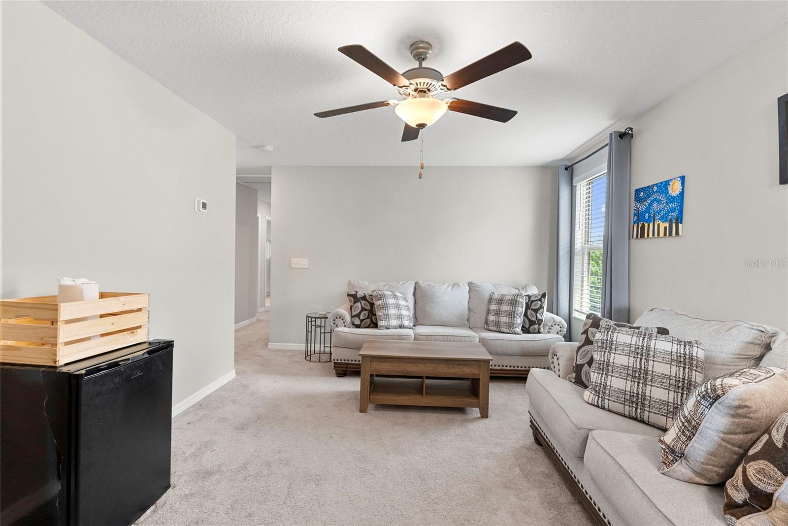 407 ROYAL EMPRESS DR