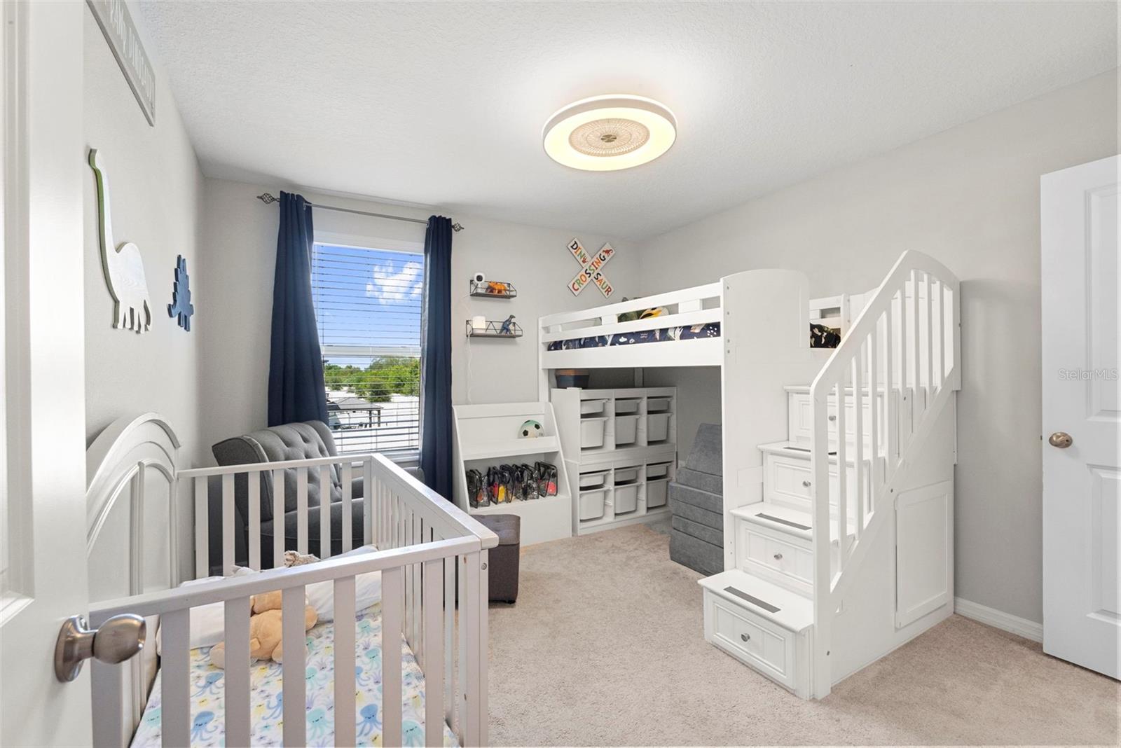 407 ROYAL EMPRESS DR