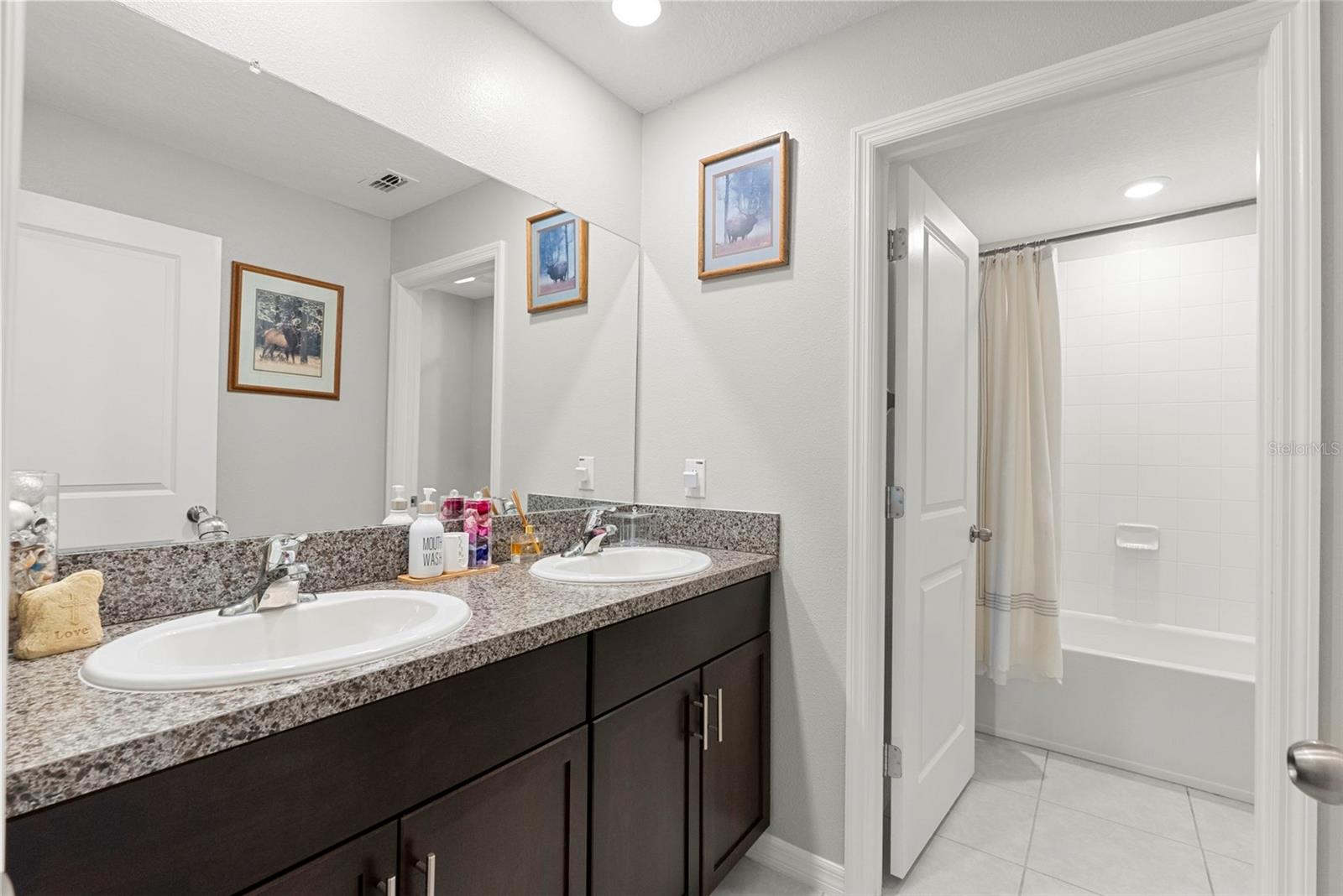 407 ROYAL EMPRESS DR