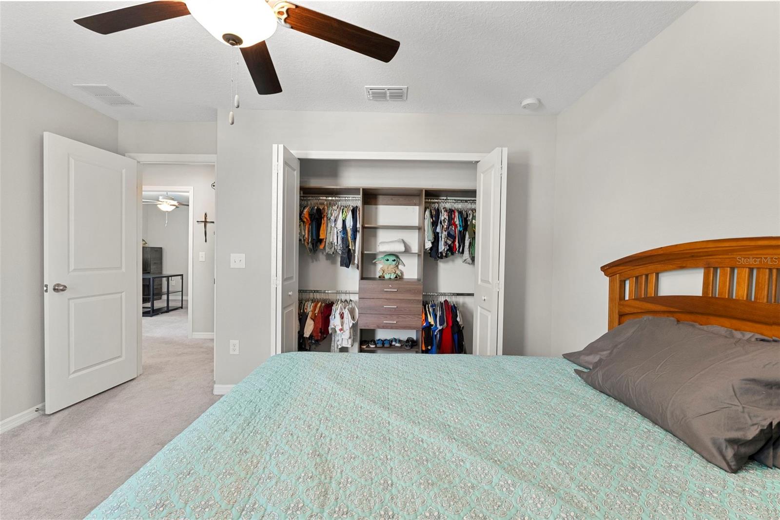 407 ROYAL EMPRESS DR