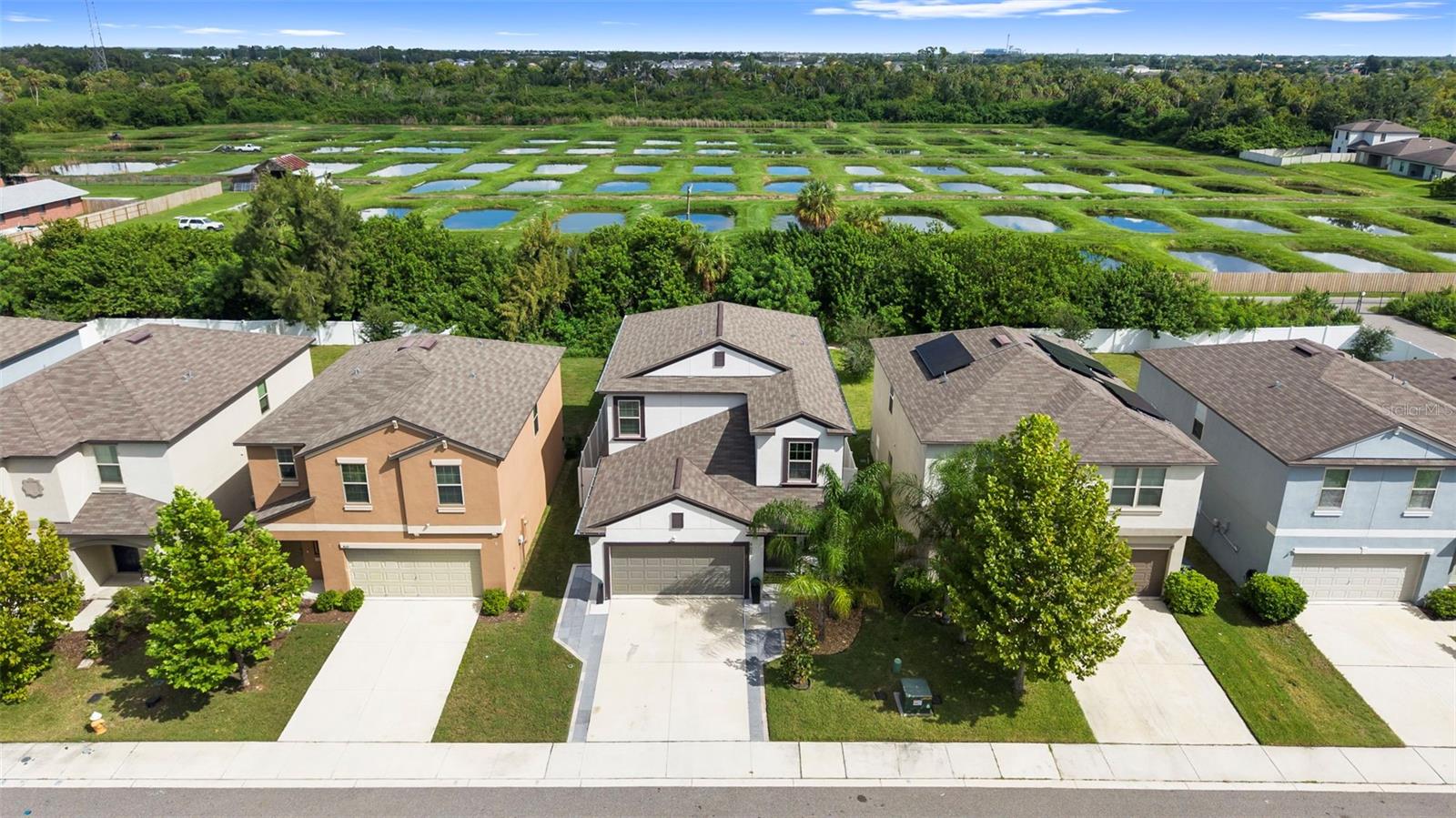 407 ROYAL EMPRESS DR