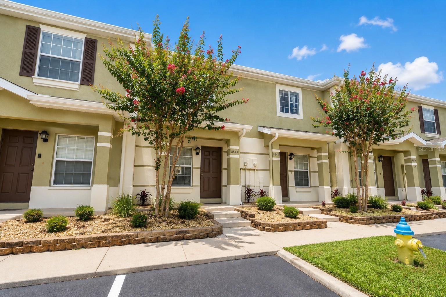 8543 TRAIL WIND DR