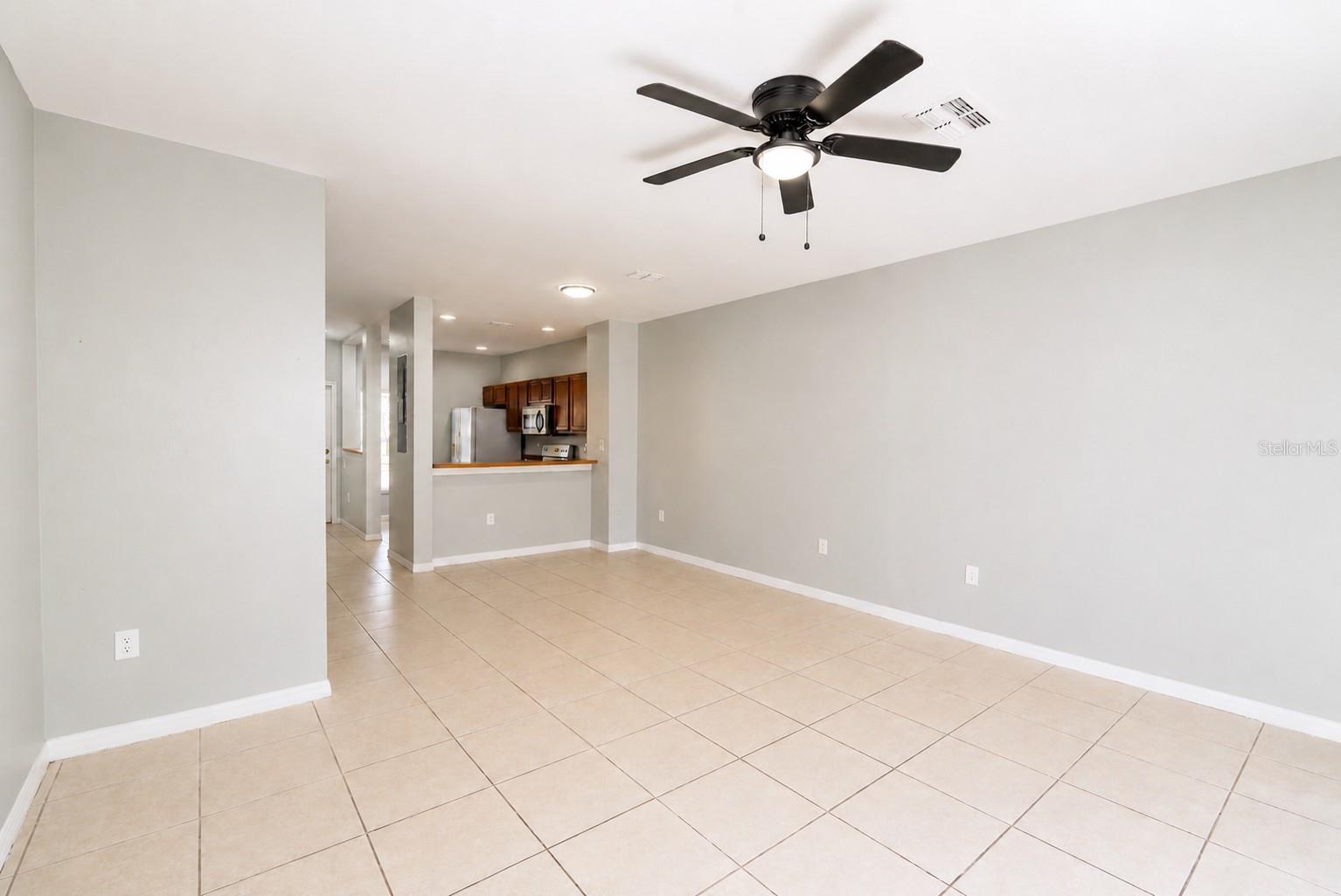 8543 TRAIL WIND DR