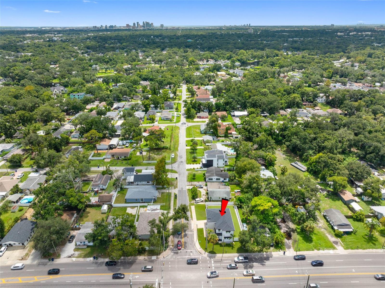 902 W SLIGH AVE