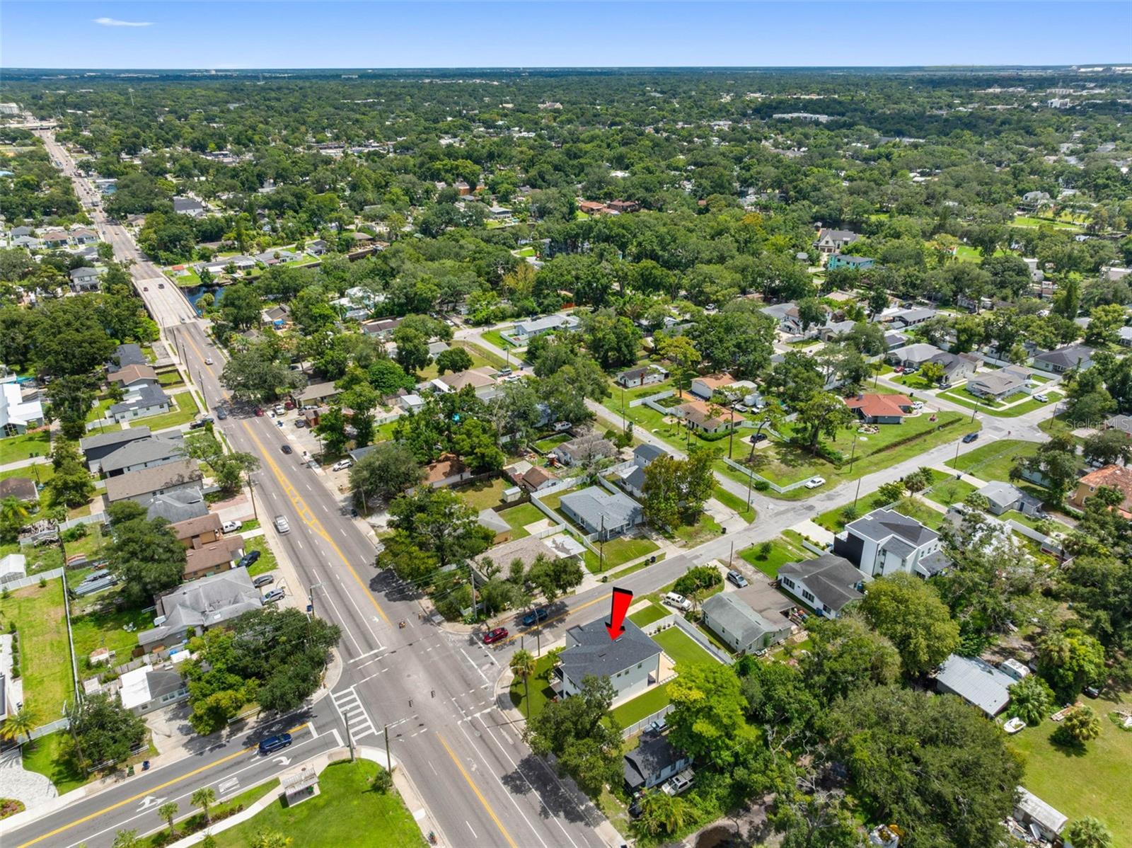 902 W SLIGH AVE