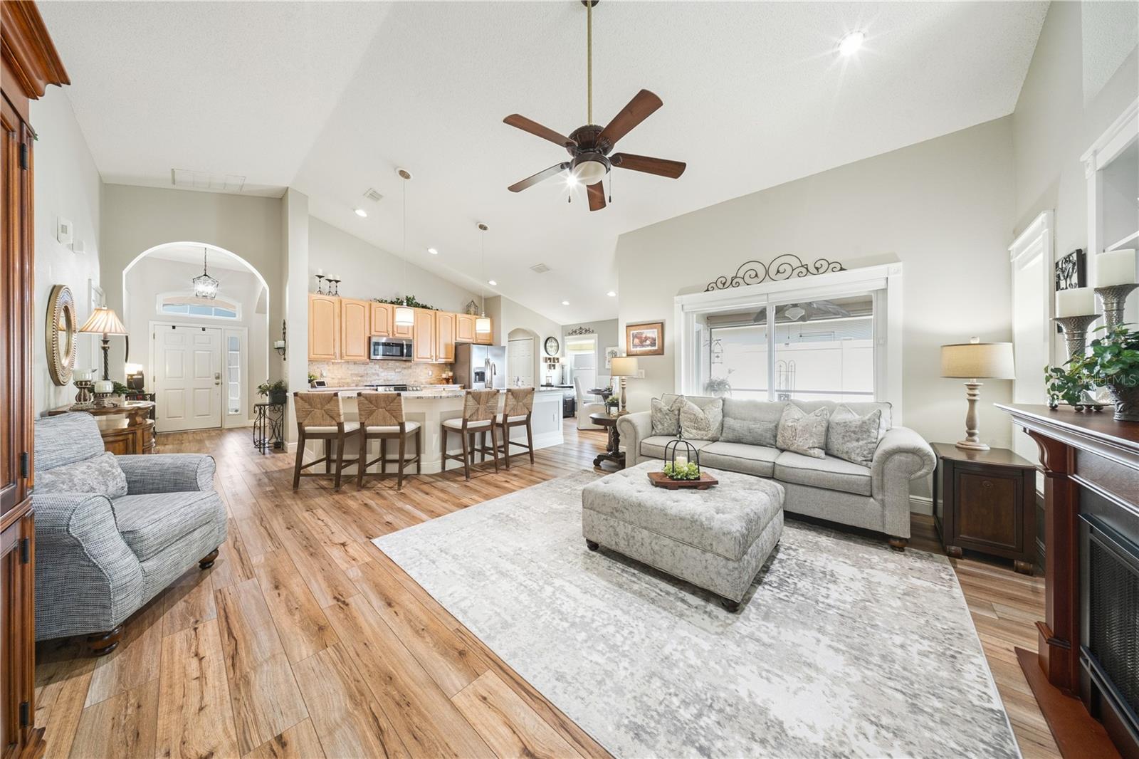 2530 ARROWPOINTE DR
