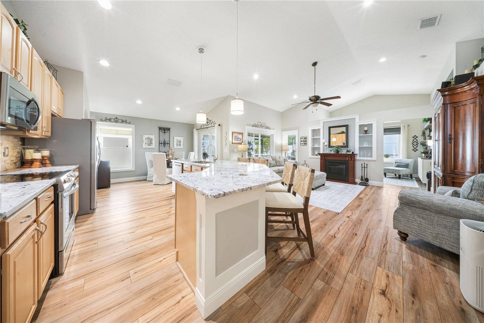 2530 ARROWPOINTE DR