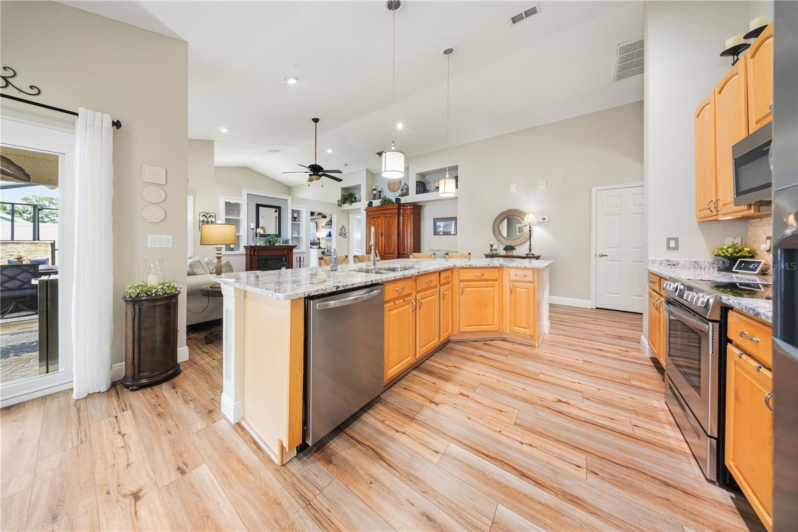 2530 ARROWPOINTE DR