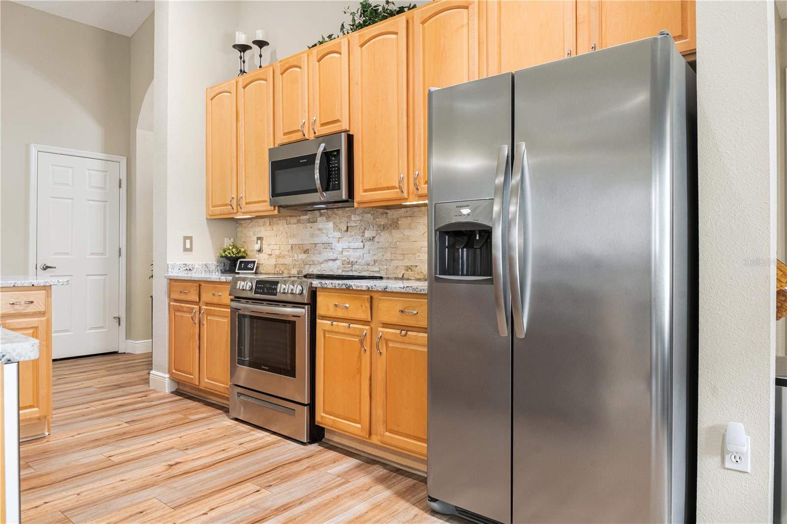 2530 ARROWPOINTE DR