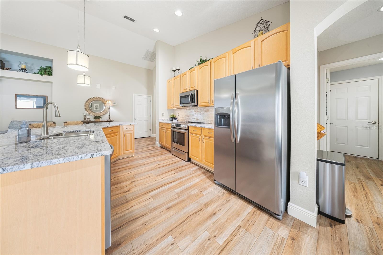 2530 ARROWPOINTE DR