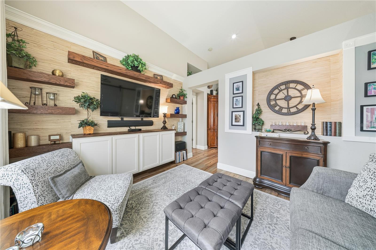 2530 ARROWPOINTE DR