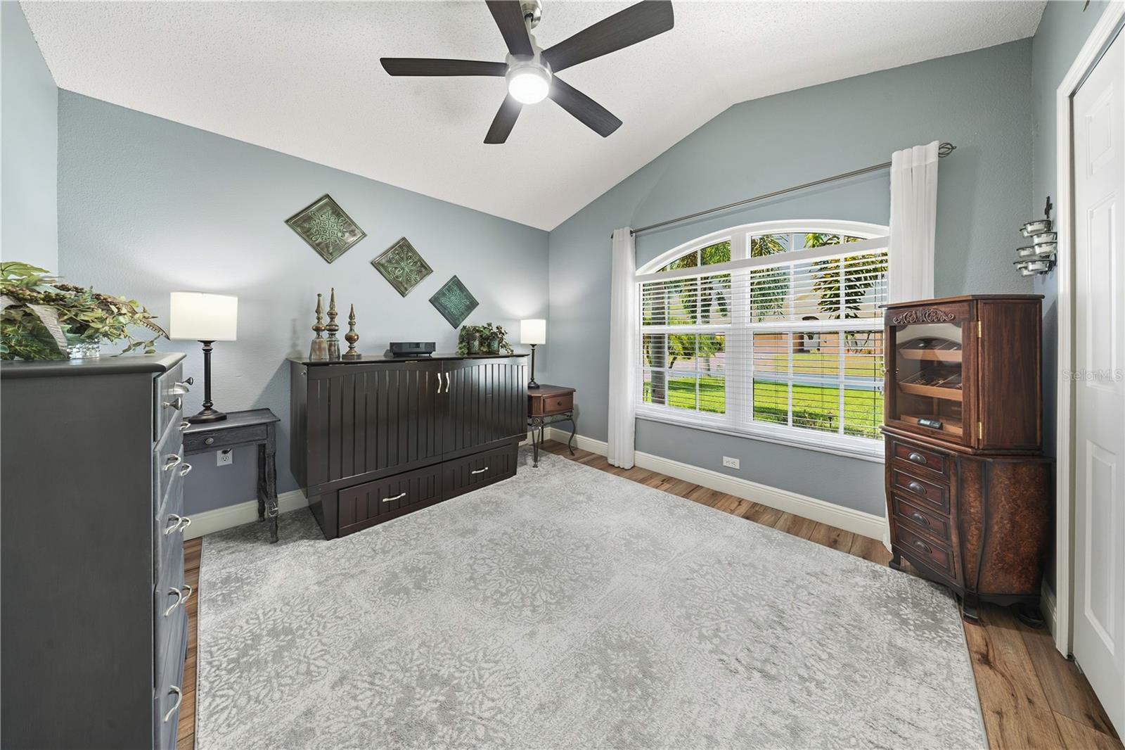 2530 ARROWPOINTE DR