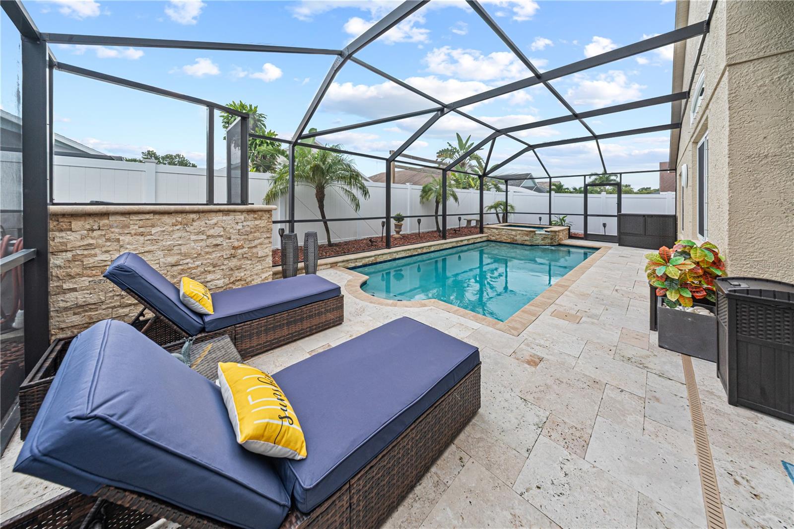 2530 ARROWPOINTE DR