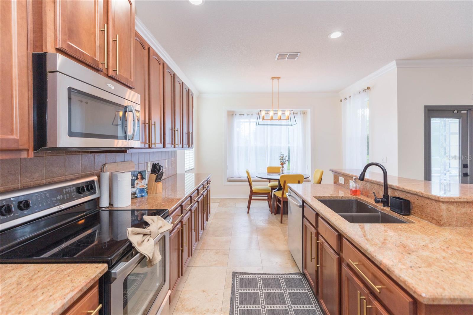 4433 FIELDVIEW CIR