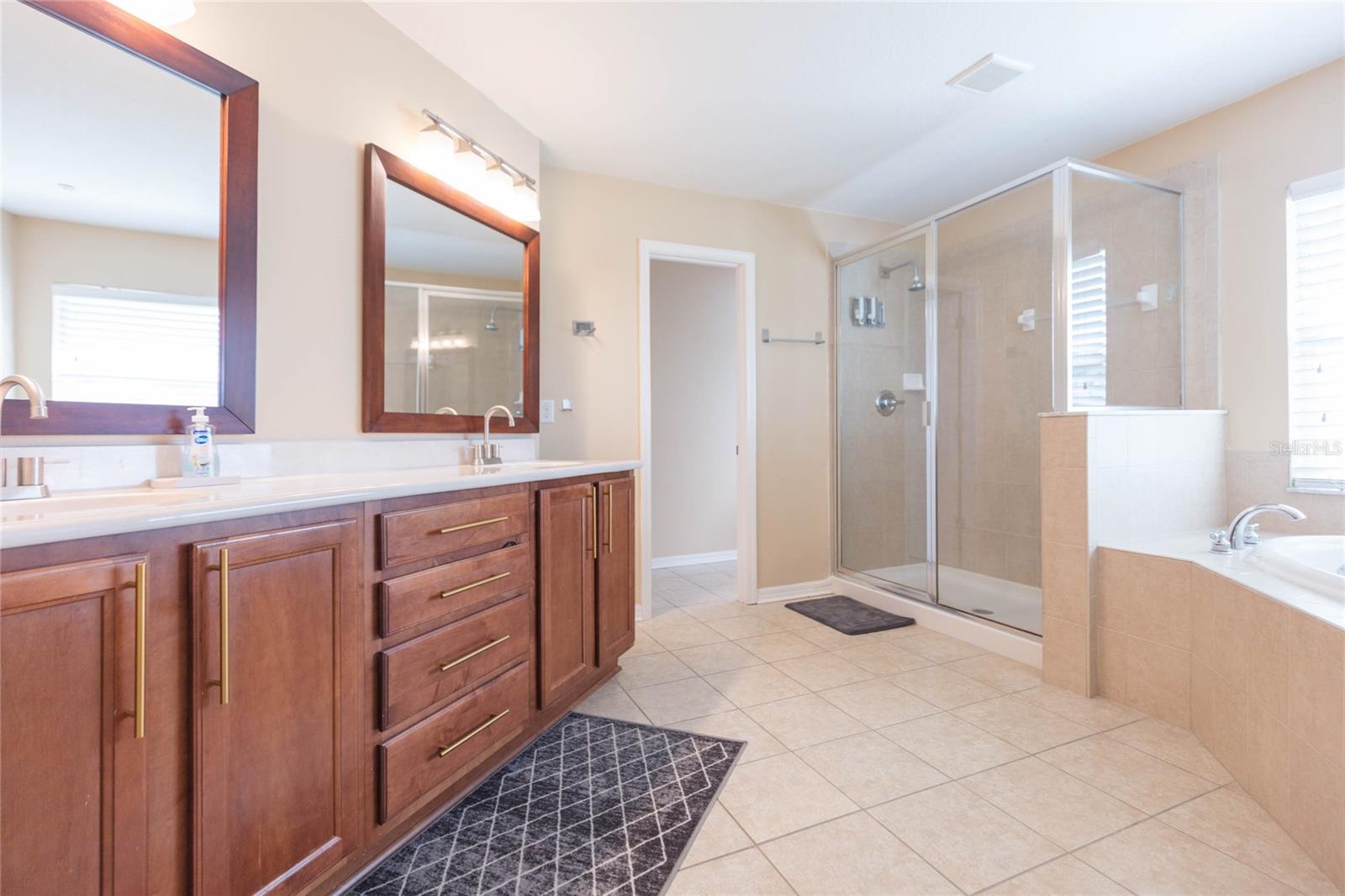 4433 FIELDVIEW CIR