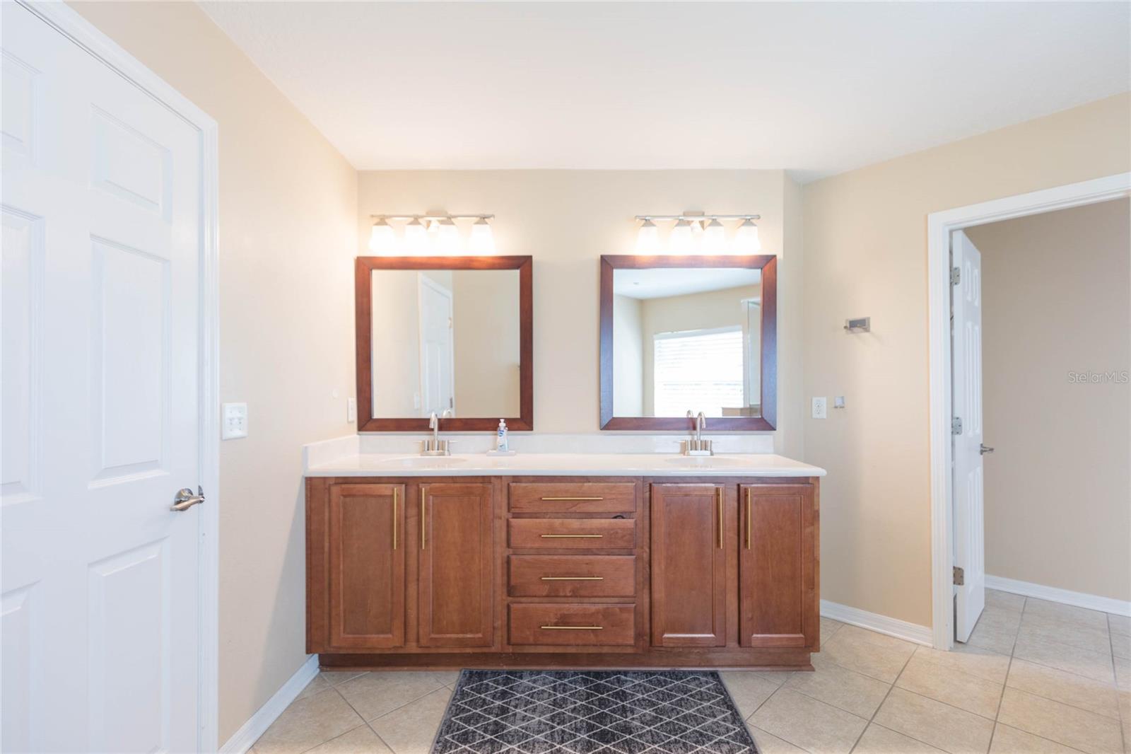 4433 FIELDVIEW CIR