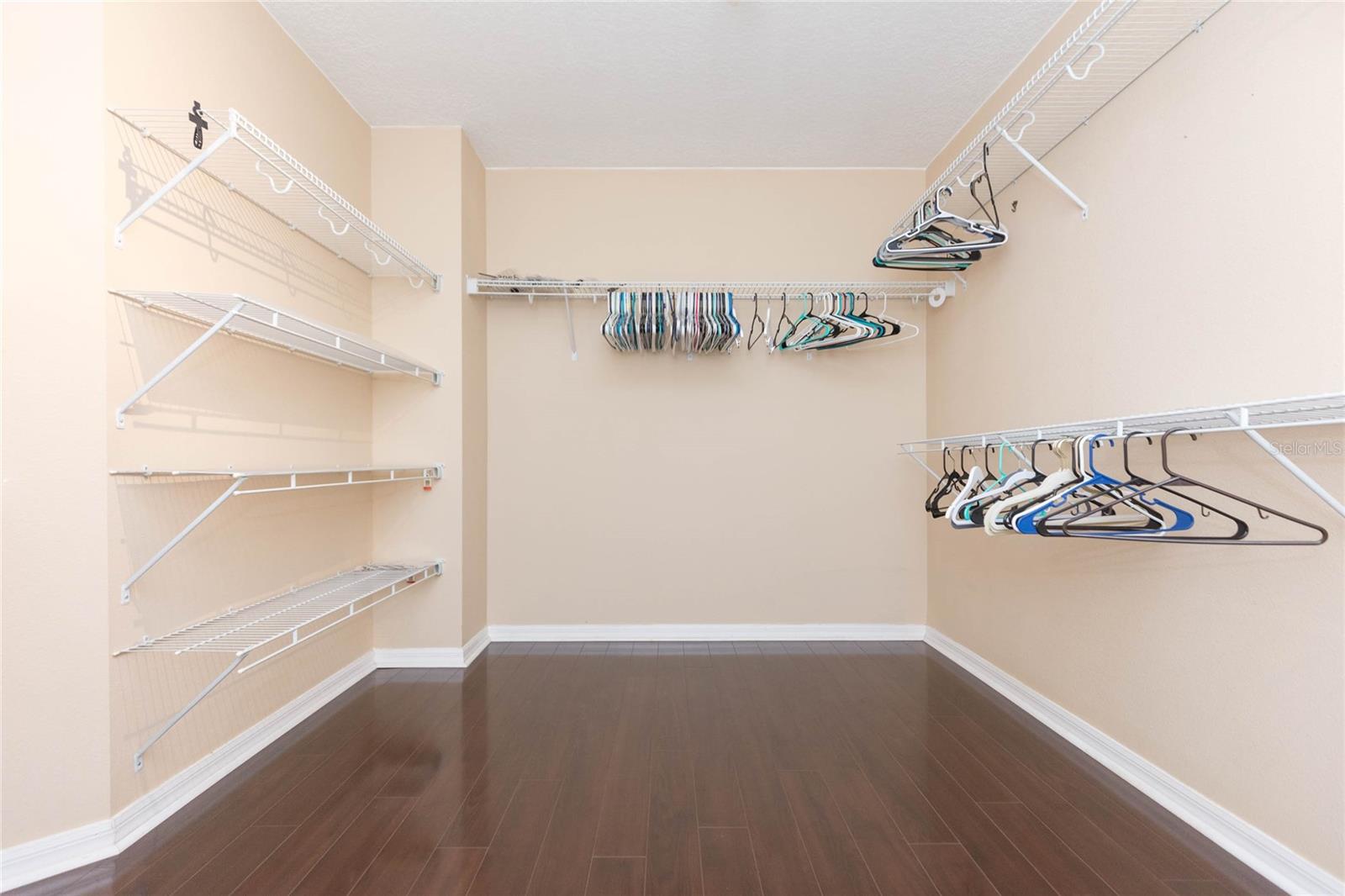 4433 FIELDVIEW CIR