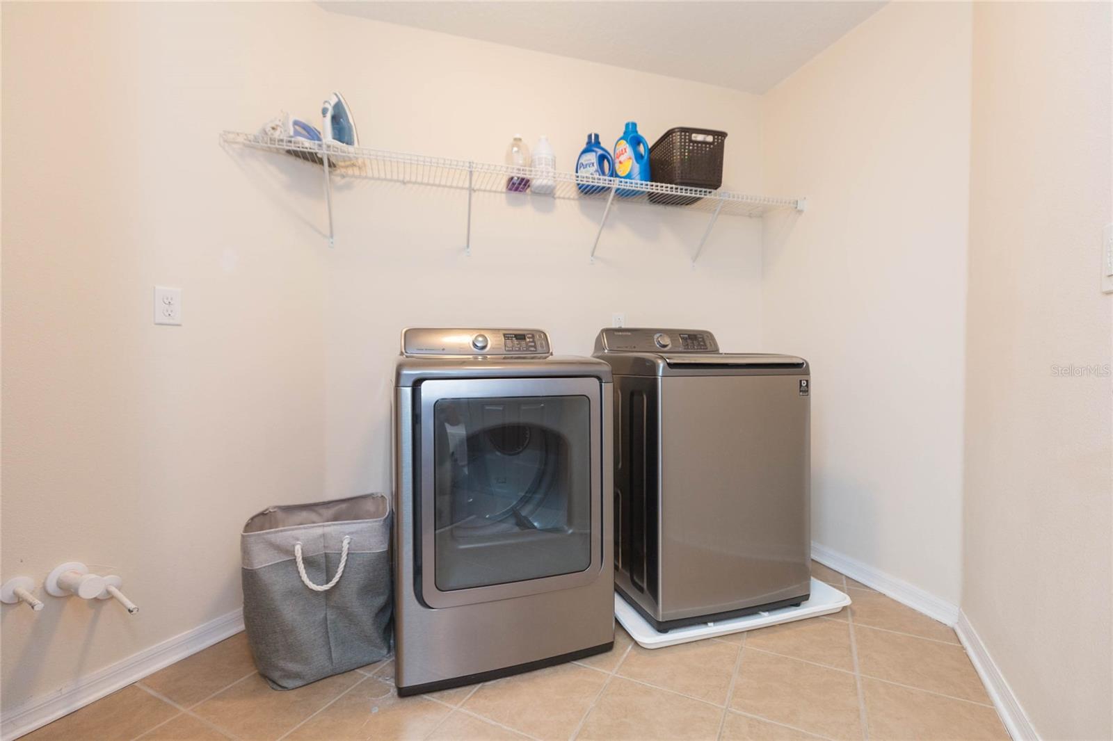 4433 FIELDVIEW CIR