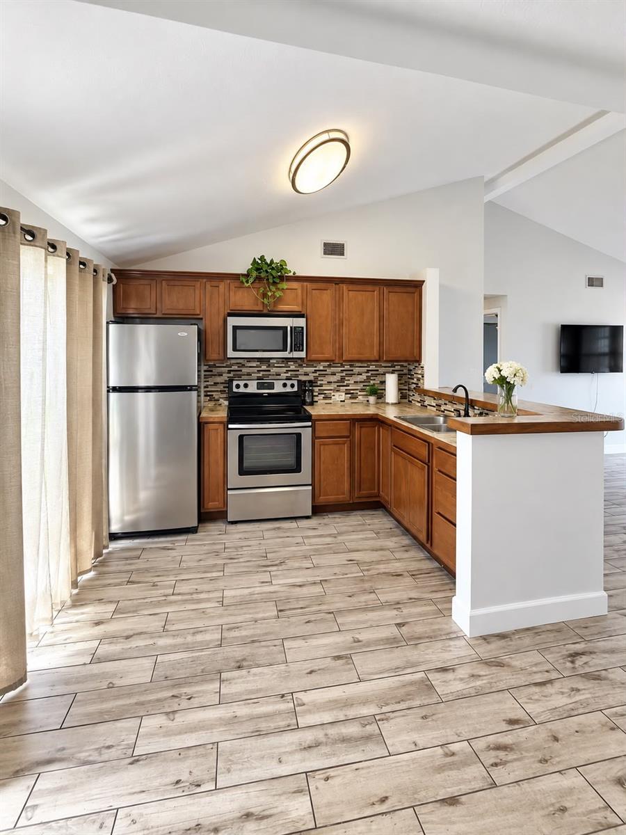 9408 ROSEBURY CT