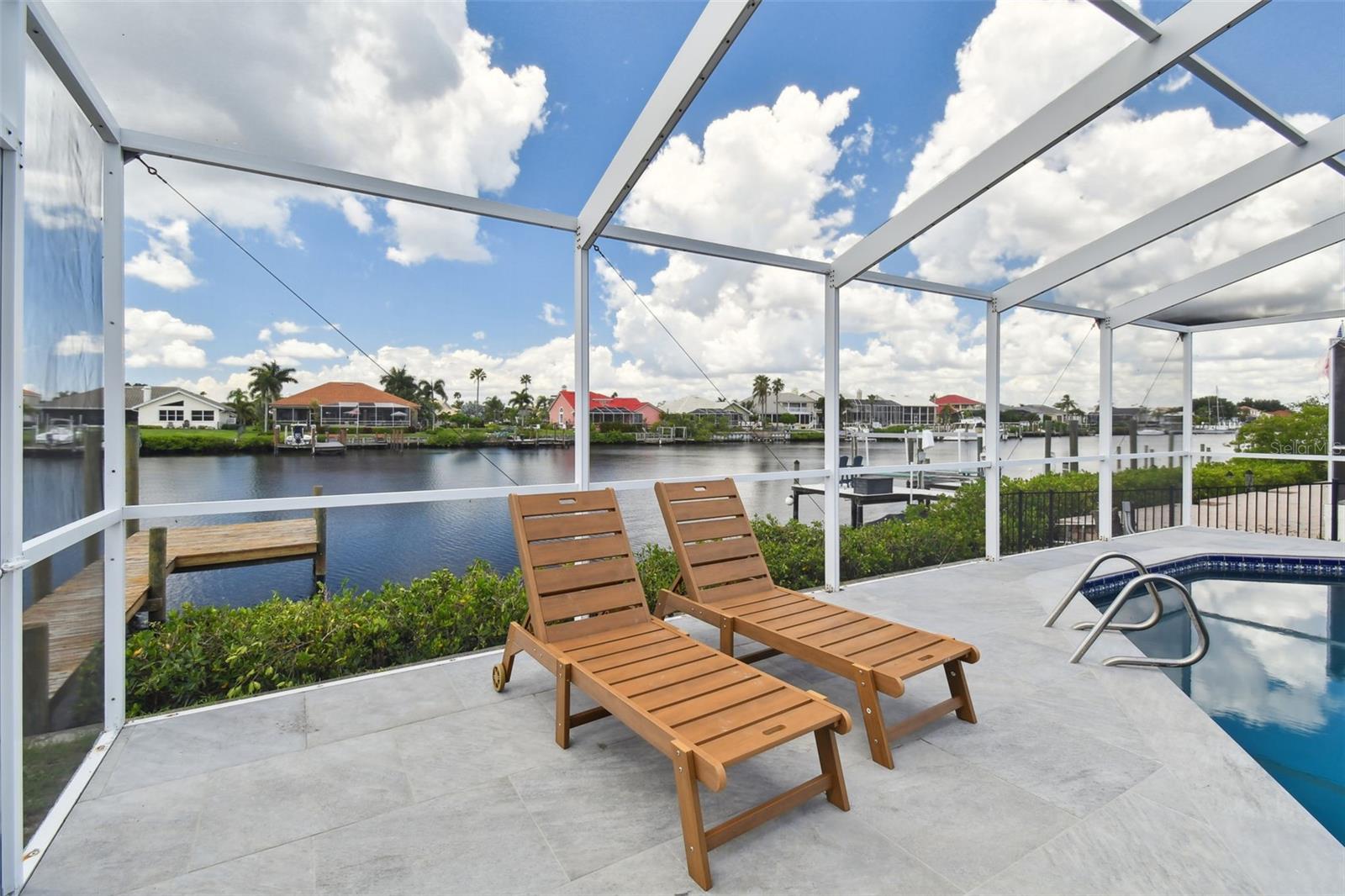 919 CHIPAWAY DR