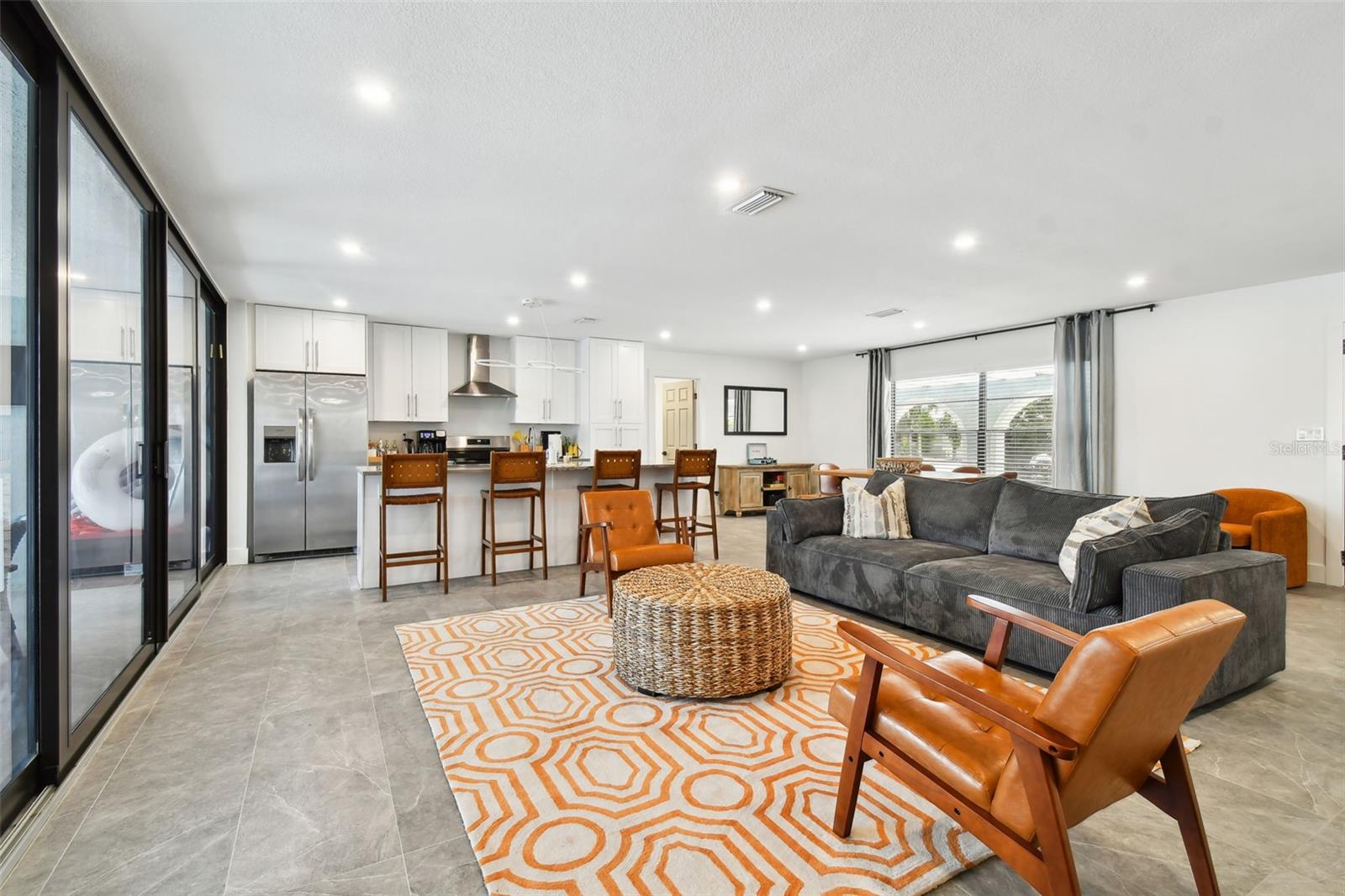919 CHIPAWAY DR