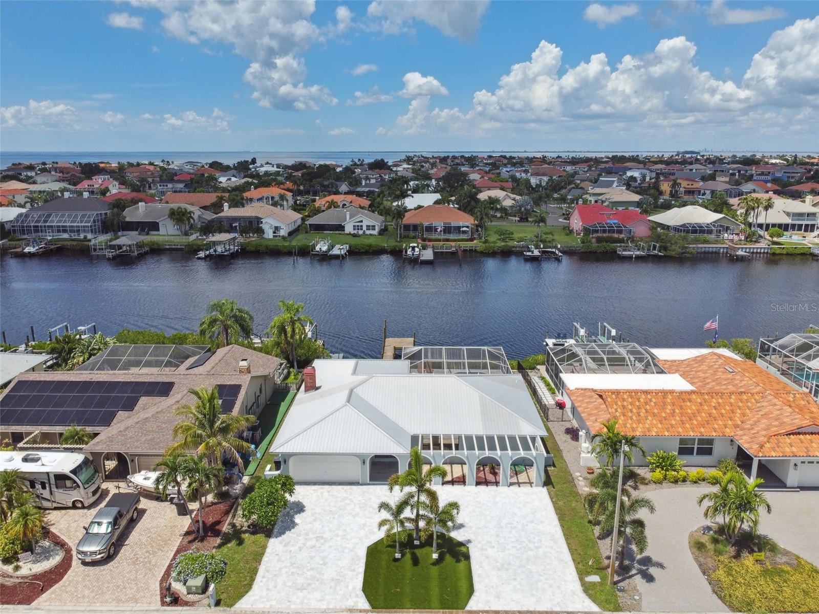 919 CHIPAWAY DR