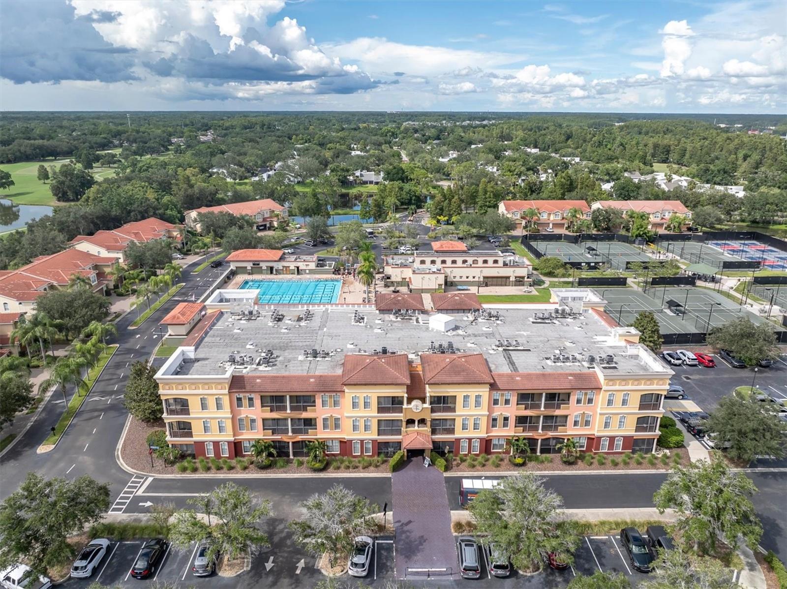 13941 CLUBHOUSE DR #215